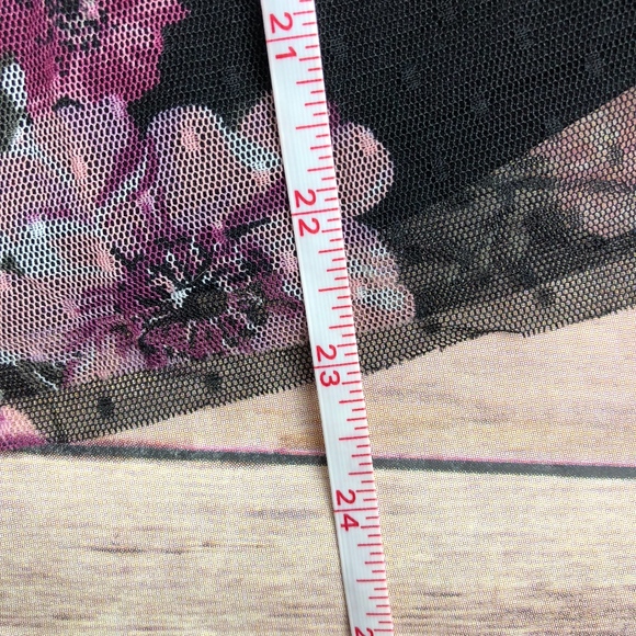 Boho Floral Top Size S Black Bell Sleeve - Picture 6 of 8